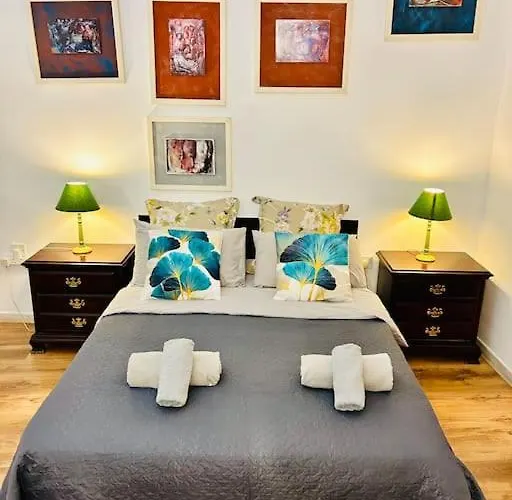 Xl Massive Art-Filled Home In Central Area, Walk To Sliema, St Julian\'S