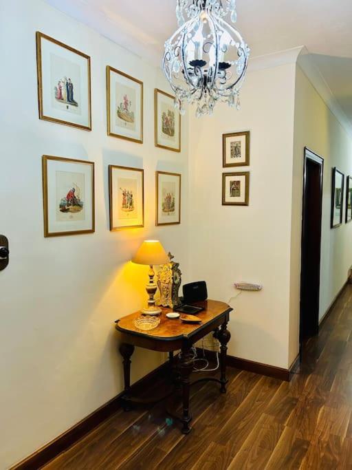 Apartment Xl Massive Art-filled In Area, Walk To Sliema, St Julian's *