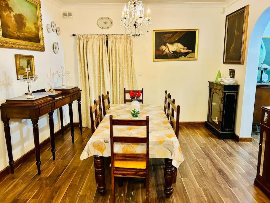 Xl Massive Art-filled In Area, Walk To Sliema, St Julian's Apartment Gzira